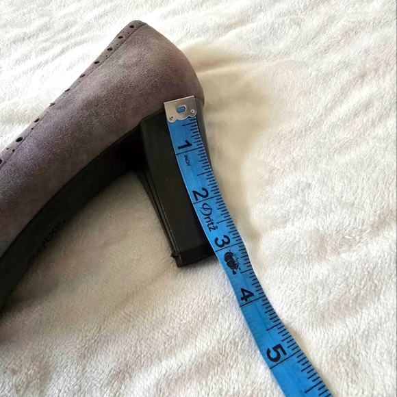 Gray Suede Buckle Pumps size 10 - Picture 11 of 14